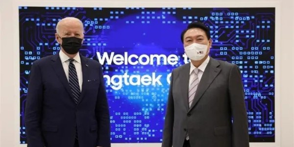 拜登與尹錫悅合影